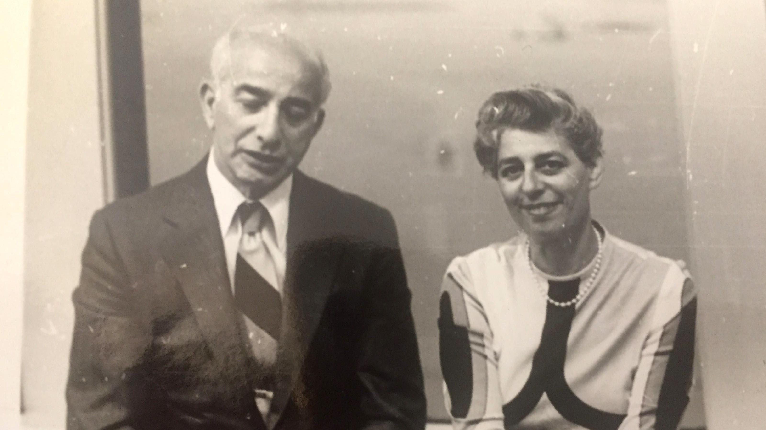 Sylvia Bloom y su esposo, Raymond Margolies.