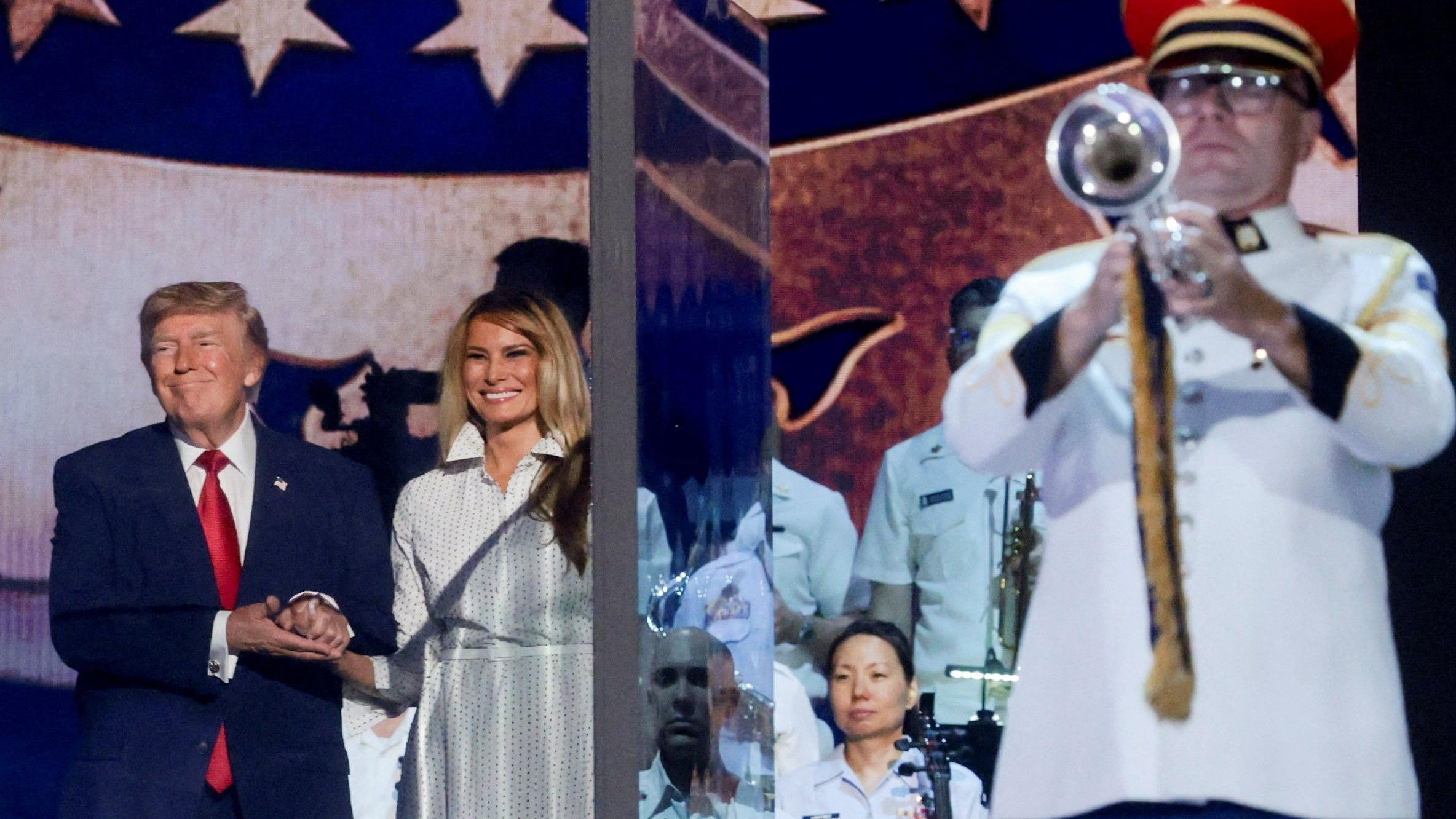 Vatromet, preleti i ekstremna vrućina: Amerika proslavila 250 godina postojanja 3 Američki predsednik Donald Tramp i prva dama Melanija Tramp na događaju povodom proslave 4. jula u Vašingtonu.