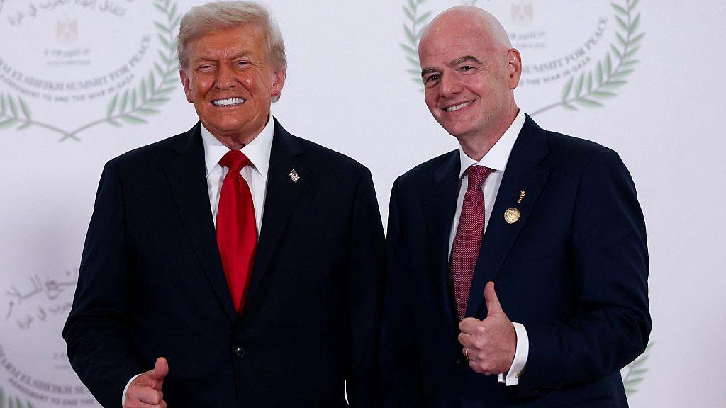 Donald Trump y Gianni Infantino 