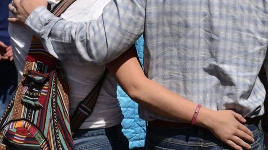 ایک دوست کو اس کے دوست کے بارے میں کوئی مشورہ دینے سے قبل اپنے آپ کو تول لیں