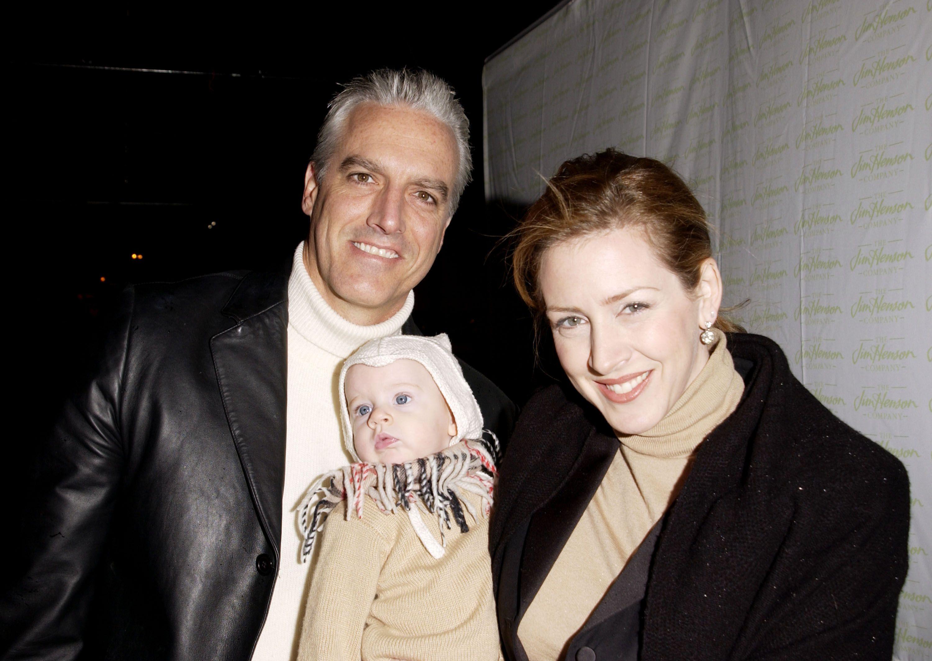 Chris Duddy junto a su esposa, la actriz y cantante Joely Fisher, y su hija Skylar.