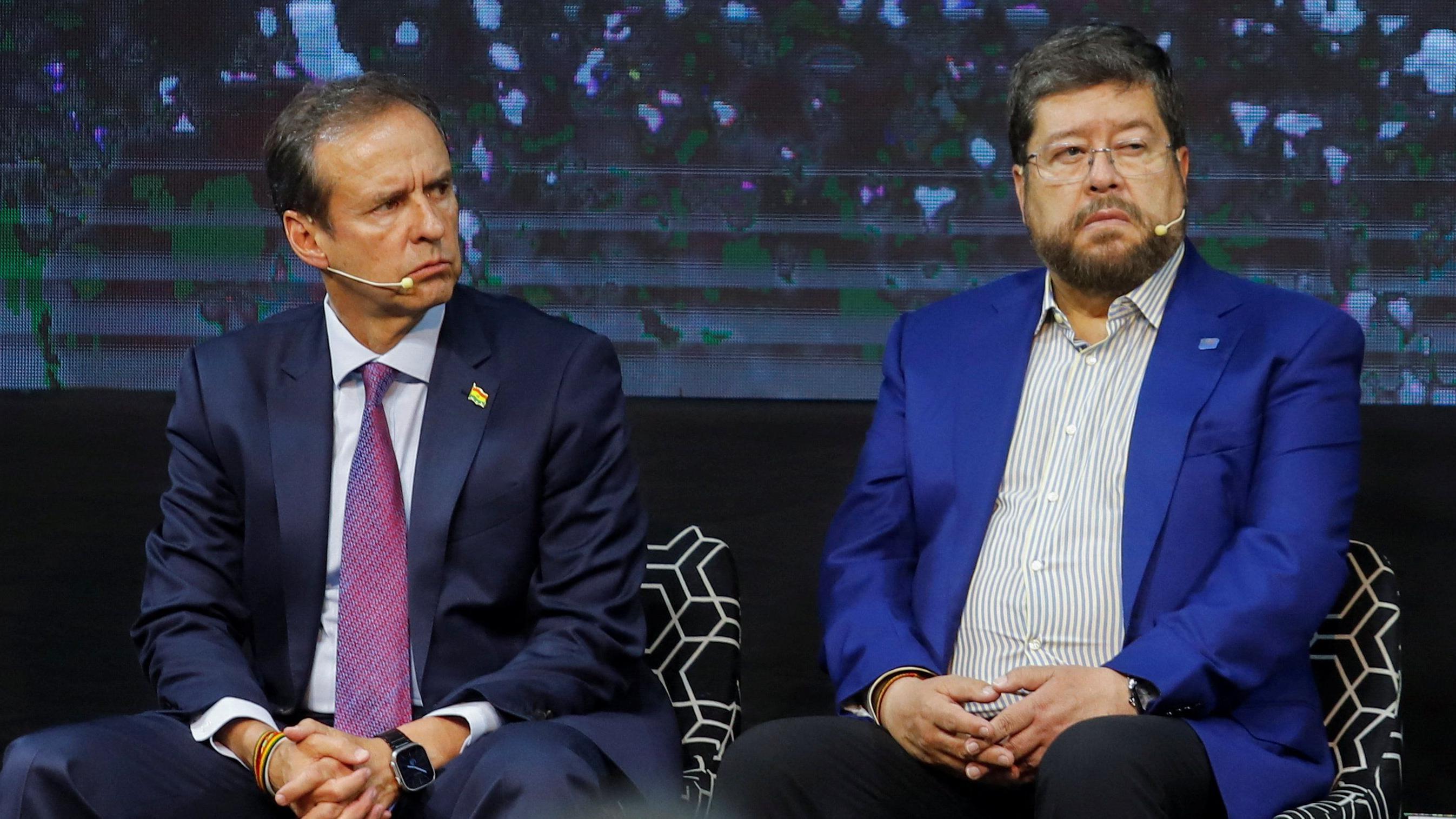 El expresidente boliviano y candidato de la alianza Libre, Jorge Tuto Quiroga, y Samuel Doria Medina, candidato del partido Unidad Nacional, en una reunión en Santa Cruz de la Sierra, Bolivia. 