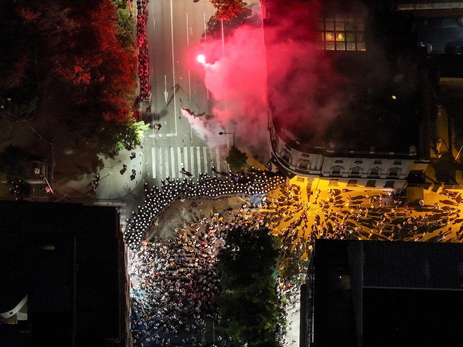Kordon policije Vidovdanski protest