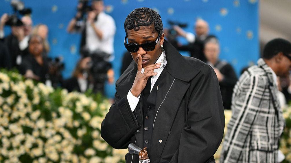 ASAP Rocky, Shah Rukh Khan and Chappell Roan arrive at Met Gala for fashions big night