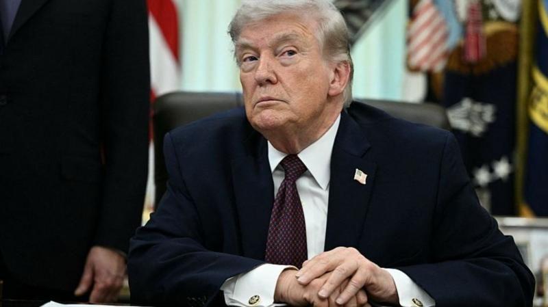 الولايات المتحدة وإيران تتبادلان التهديدات مع استمرار البحث عن الطيار المفقود عقب إسقاط طائرة حربية جنوب إيران 