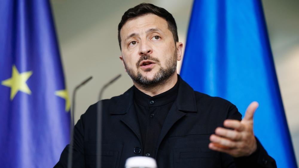 Trump to hold call with Zelensky and European leaders ahead of Putin summit