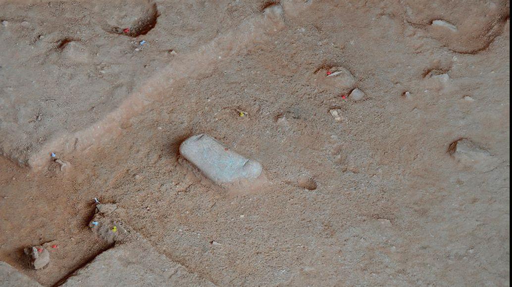 La piedra en el sitio de excavación