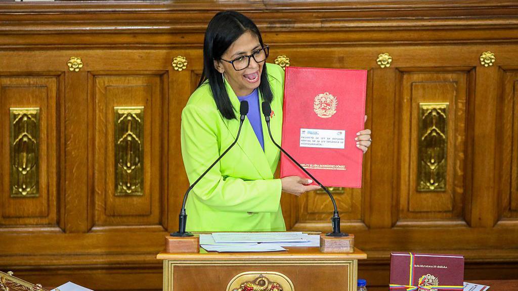 Venezuelas interim president proposes oil reform