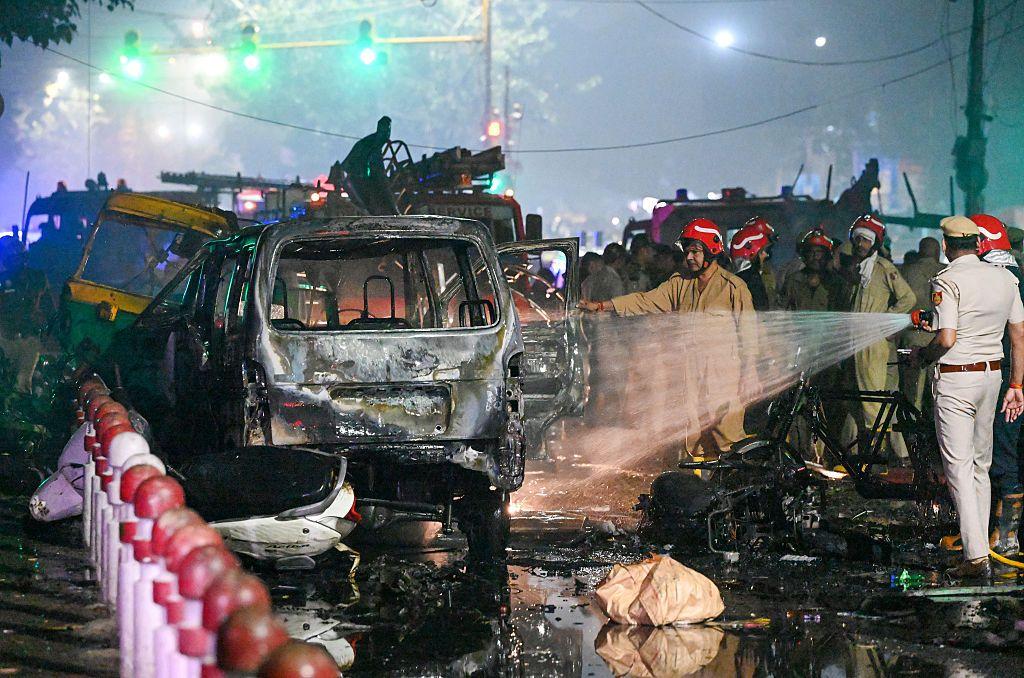  لال قلعہ کے میٹرو سٹیشن کے باہر ایک زور دار دھماکہ