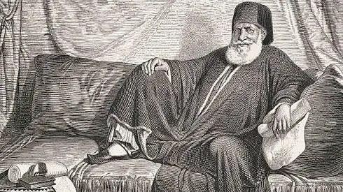 تقول إحدى الروايات إن استخدام مدفع الإفطار بدأ في عهد محمد علي باشا مؤسس مصر الحديثة