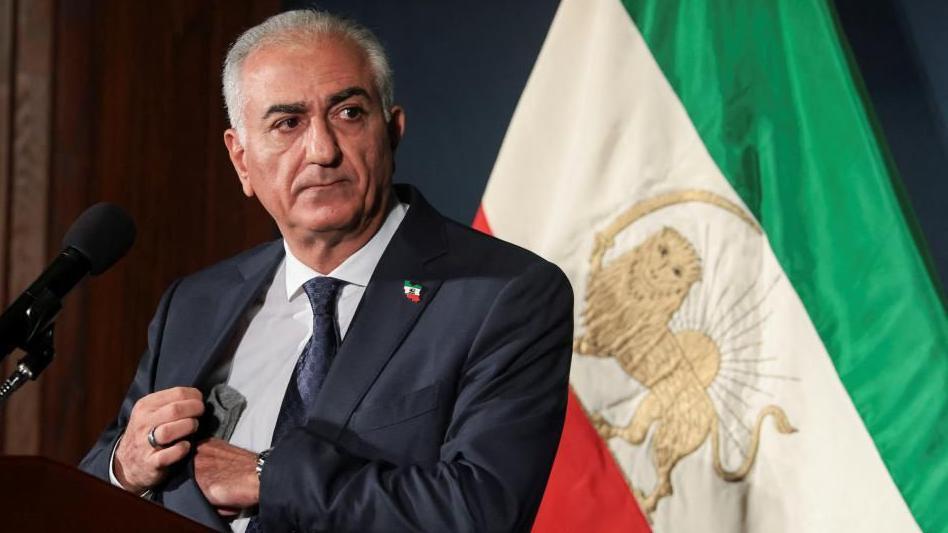 Exiled crown prince urges world to help protesters topple Irans government