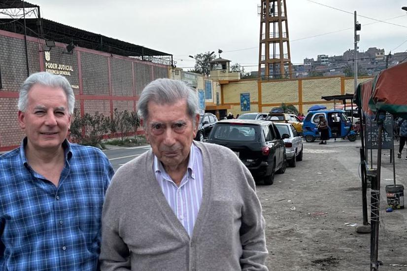 Álvaro Vargas Llosa y Mario Vargas Llosa.