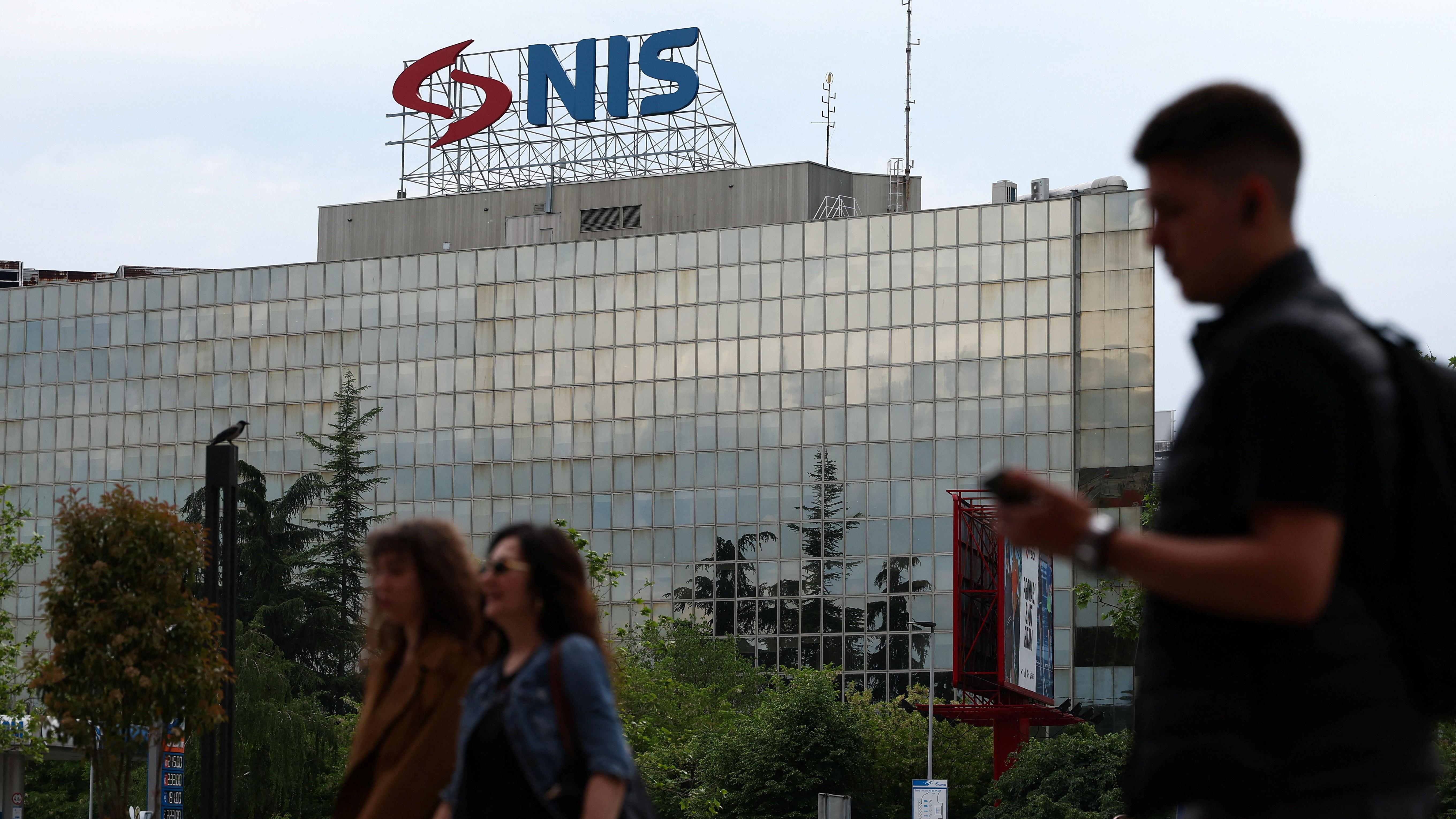 Prodaja NIS-a: Novi rok mađarskom MOL-u da završi pregovore sa Rusima 1 NIS, zgrada NIS-a, naftna industrija srbije, prodaja NIS-a