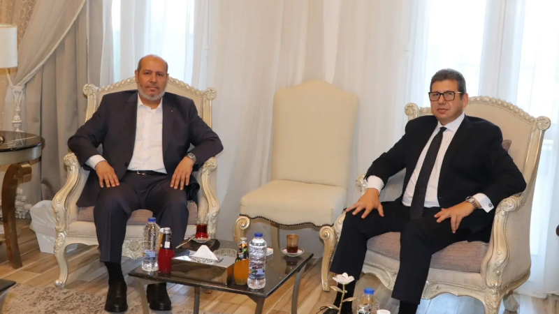 رئيس المخابرات المصرية يستقبل خليل الحية في العلمين