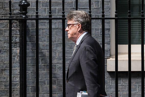 Peter Mandelson terlihat tiba di Downing Street di London, Inggris pada 23 Juni 2025. 
