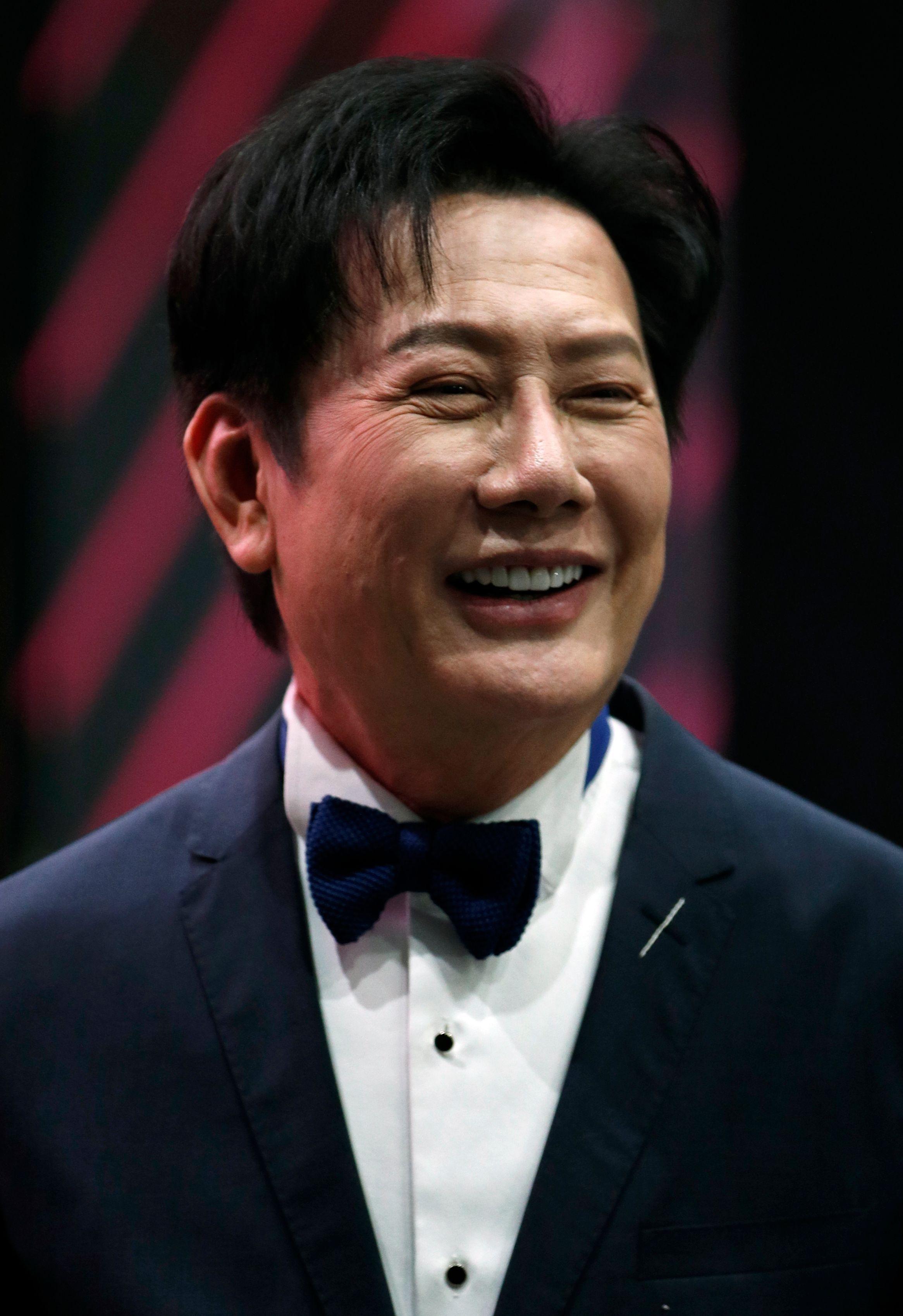 O diretor do Miss Universo na Tailândia, Nawat Itsaragrasil, repreendeu publicamente a Miss México, Fátima Bosch, diante de dezenas de concorrentes por não divulgar o evento nas redes sociais.