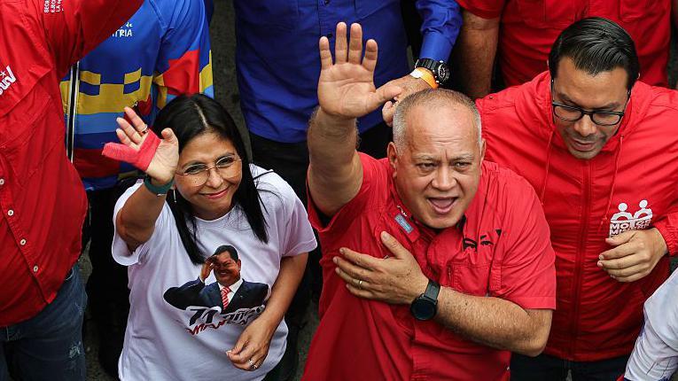 Delcy Rodríguez y Diosdado Cabello.