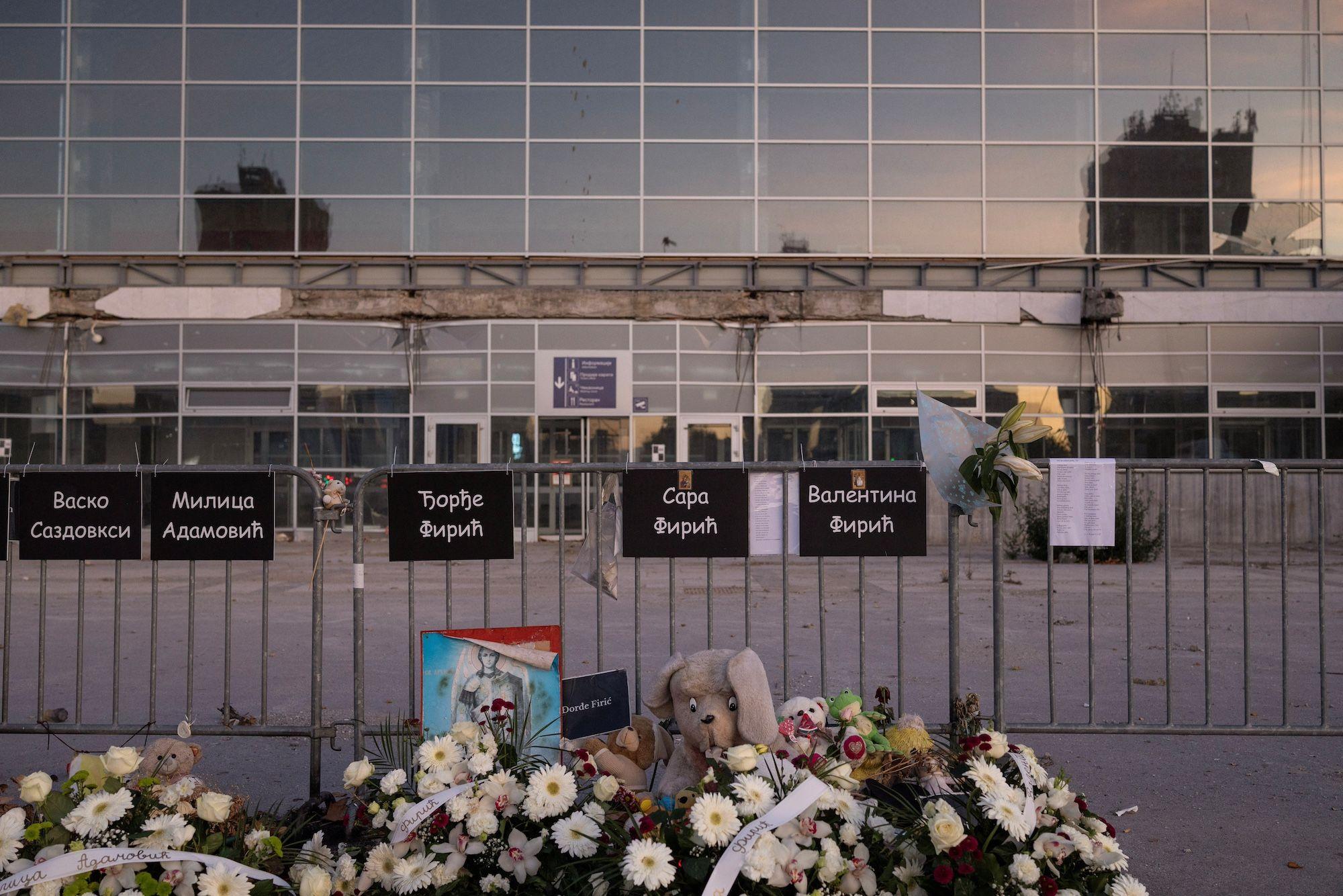 Dan žalosti u Srbiji na godišnjicu tragedije u Novom Sadu 1 Železnička stanica u Novom Sadu