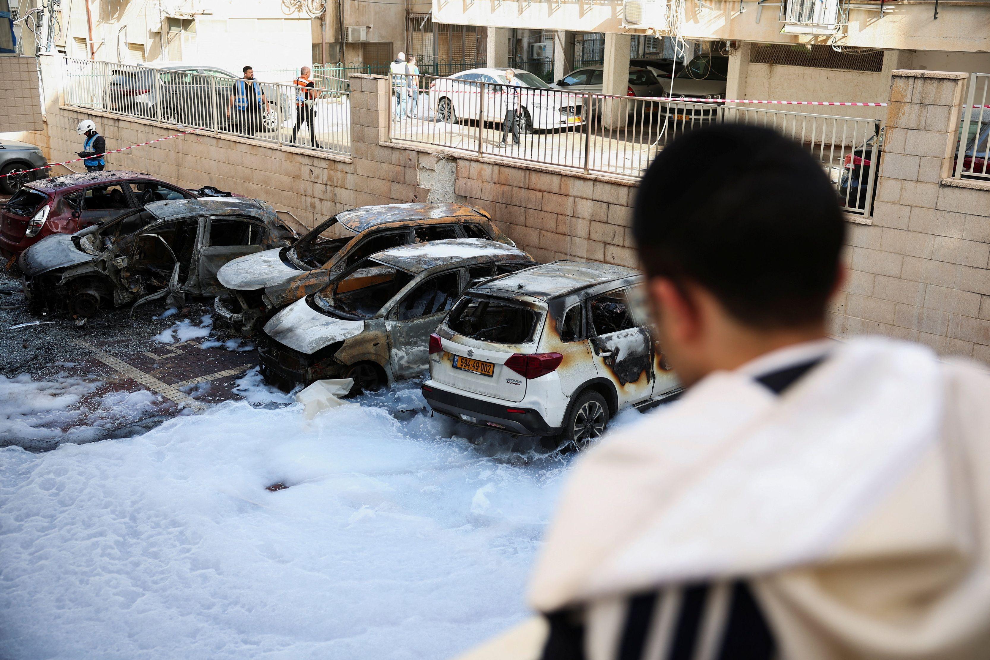 طهران "أنهت ردها" على المقترح الباكستاني، وإسرائيل تقصف أكبر منشأة للبتروكيماويات في إيران وتغتال مسؤول الحرس الثوري 