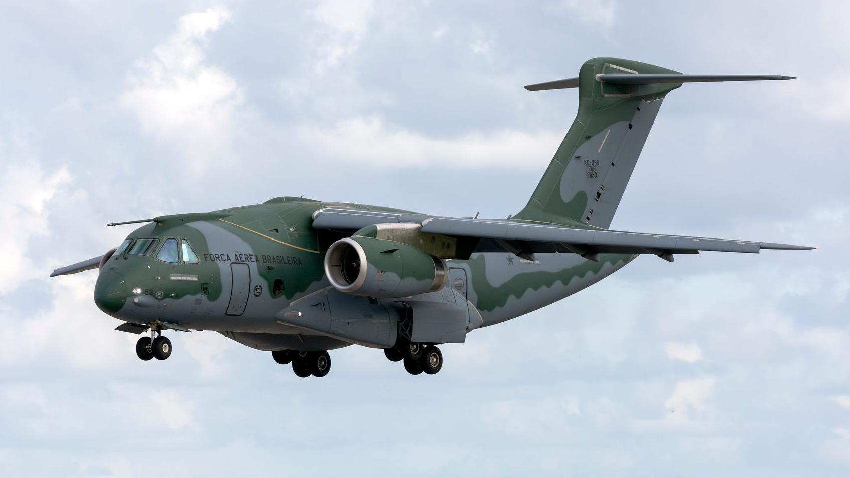 Avião da Embraer KC-390 (FAB-2853) 