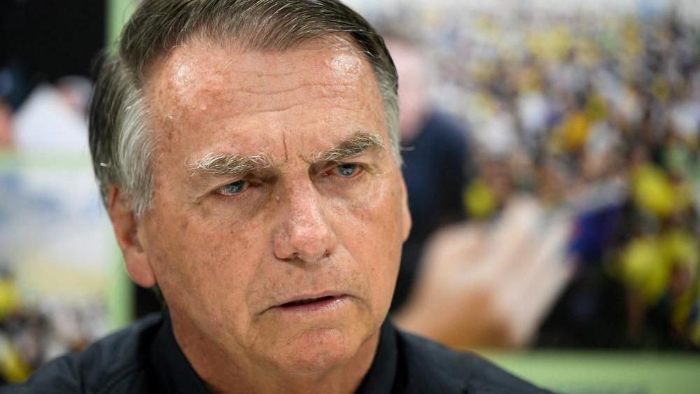 Brazilian Supreme Court justice threatens to arrest Bolsonaro