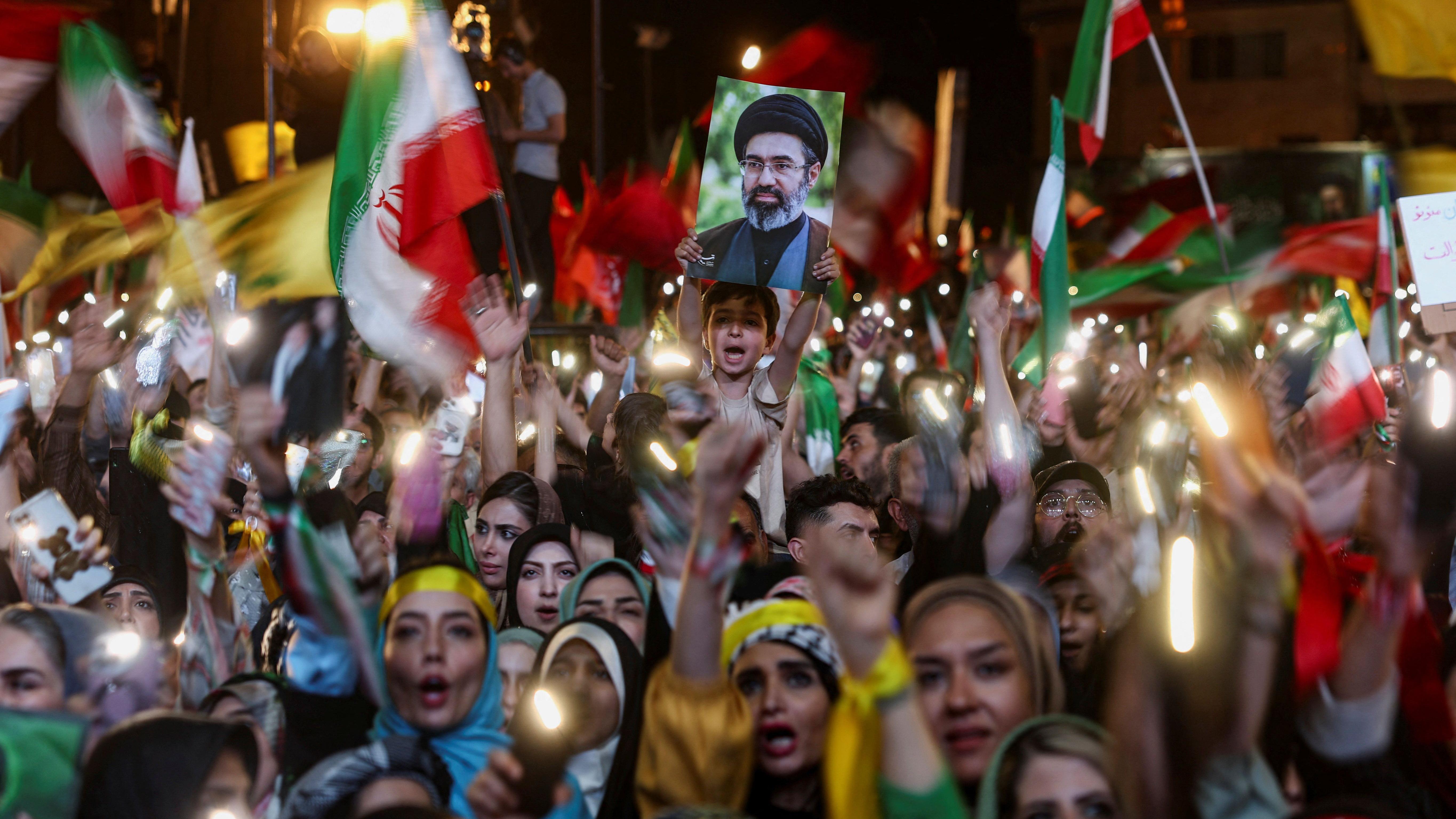 Iran napao sever Izraela, Tel Aviv uzvratio udarima na više iranskih gradova 2 Demonstracije u Iranu