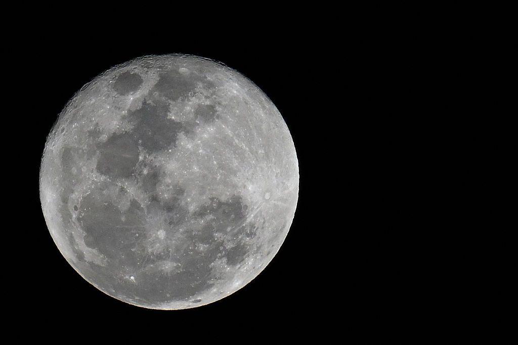 La Luna vista desde el cielo de Venezuela 