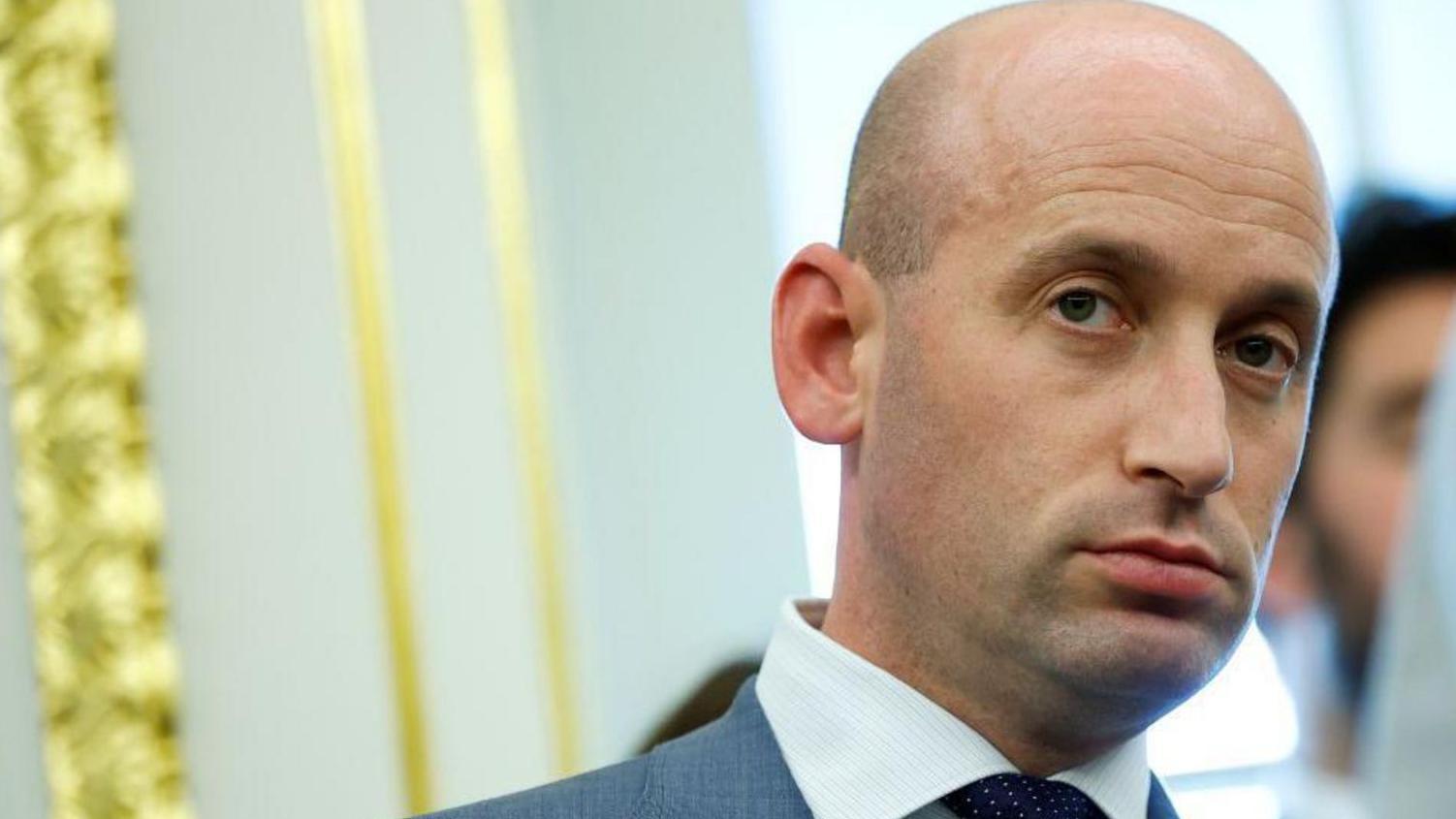 "نفسية ترامب": المساعد الذي يقود أكثر سياسات الرئيس إثارةً للجدل