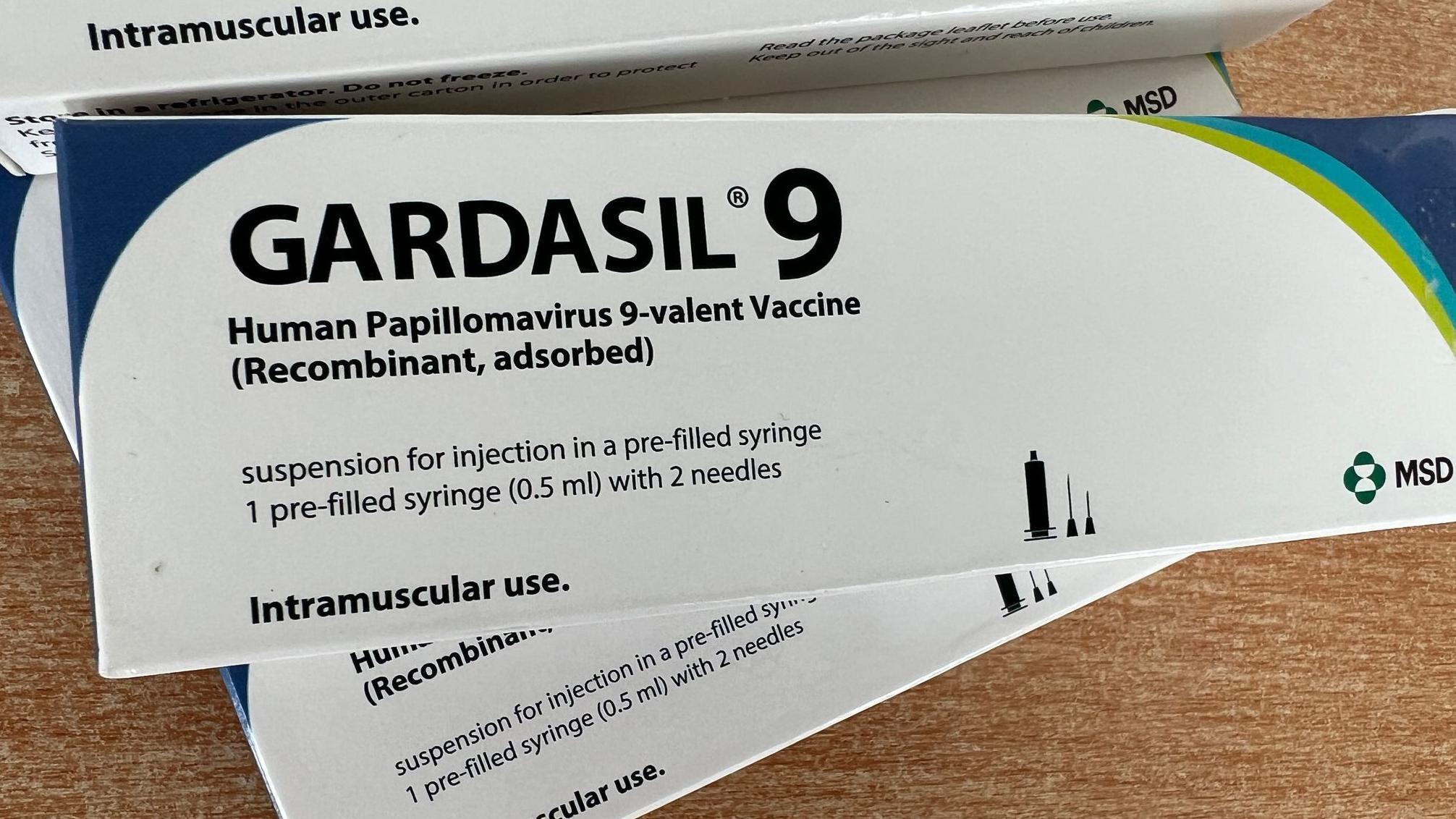 'Od steriliteta do nebezbednosti': Najčešće zablude o HPV vakcini 3 Dve kutije HPV vakcine