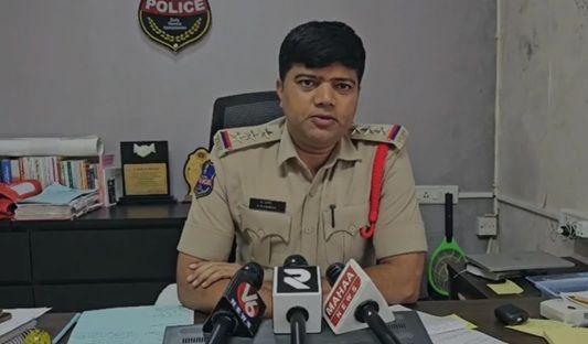 پولیس انسپیکٹر نریش نے اس بابت میڈیا سے بات کی