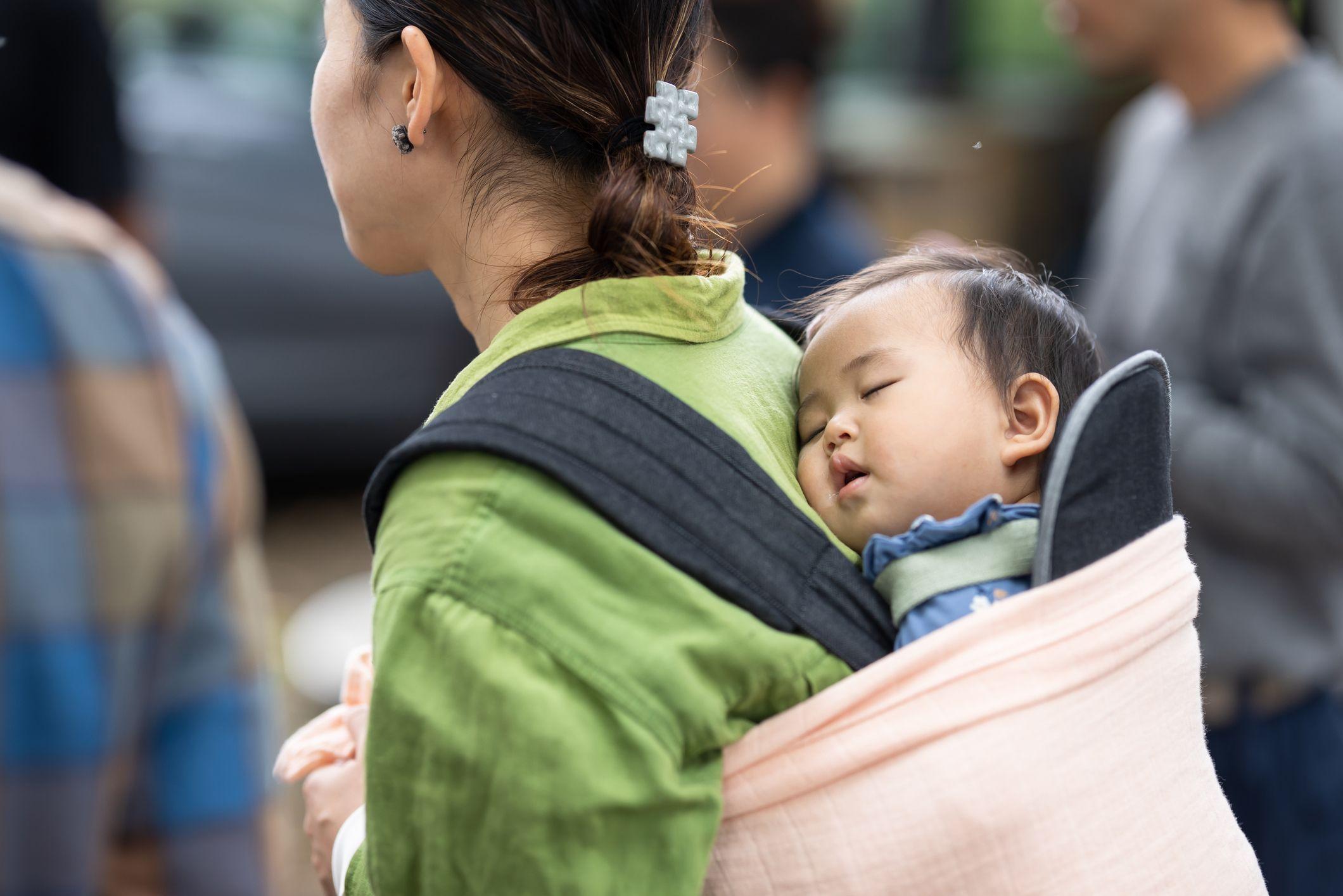 Nearly a million more deaths than births in Japan last year