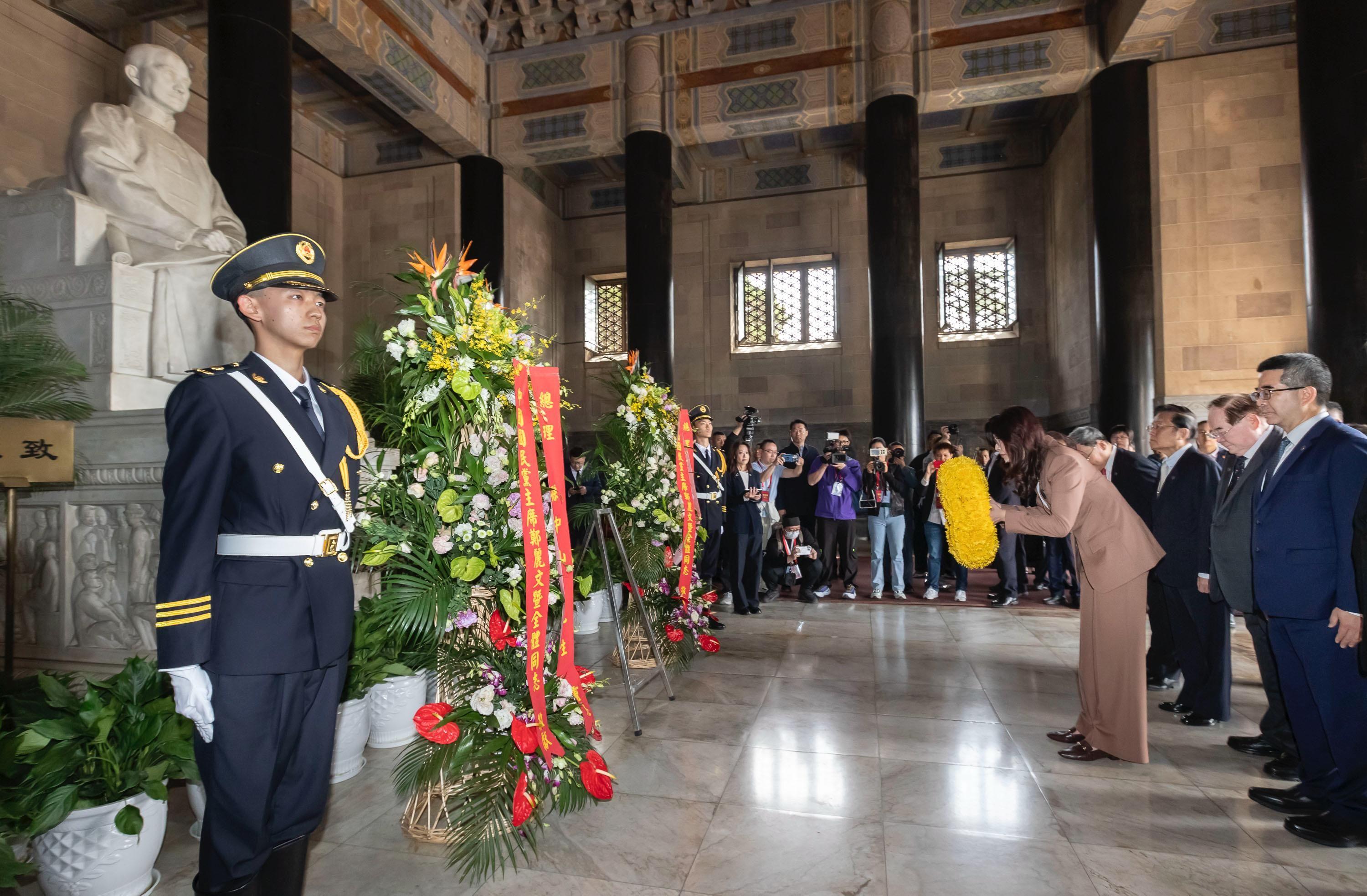 鄭麗文到南京中山陵謁陵