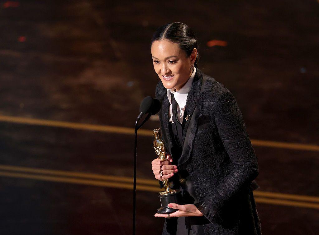 Autumn Durald Arkapaw recibe el premio a la Cinematografía por "Sinners" en el escenario durante la 98ª entrega de los Premios Oscar en el Dolby Theatre el 15 de marzo de 2026 en Hollywood, California. (Foto de Kevin Winter/Getty Images)