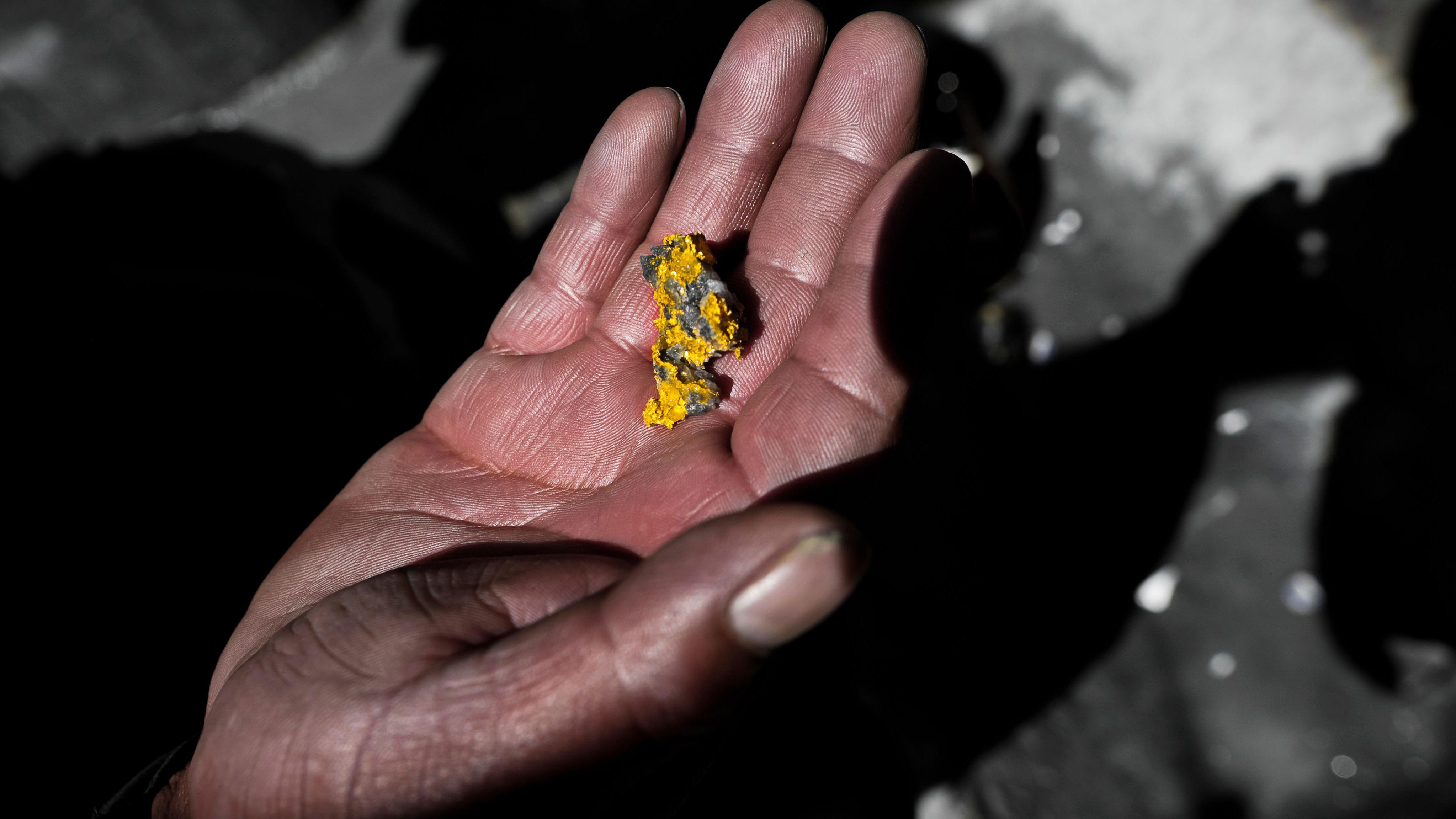 Peru kidnapping leaves 13 dead in gold mine