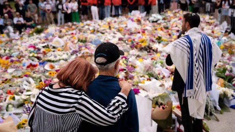 وُجهت إلى نافيد أكرم، المشتبه به الناجي من حادث إطلاق النار الجماعي في سيدني، 59 تهمة من بينها 15 تهمة قتل وتهمة واحدة بارتكاب عمل إرهابي