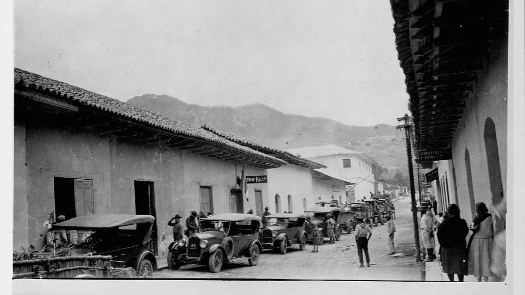 Infantes de Marina del 1.er Batallón llegan a Matagalpa, en Nicaragua en 1927.