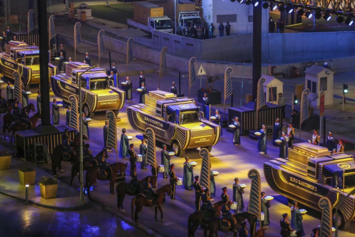 صورة من موكب المومياوات الملكية.