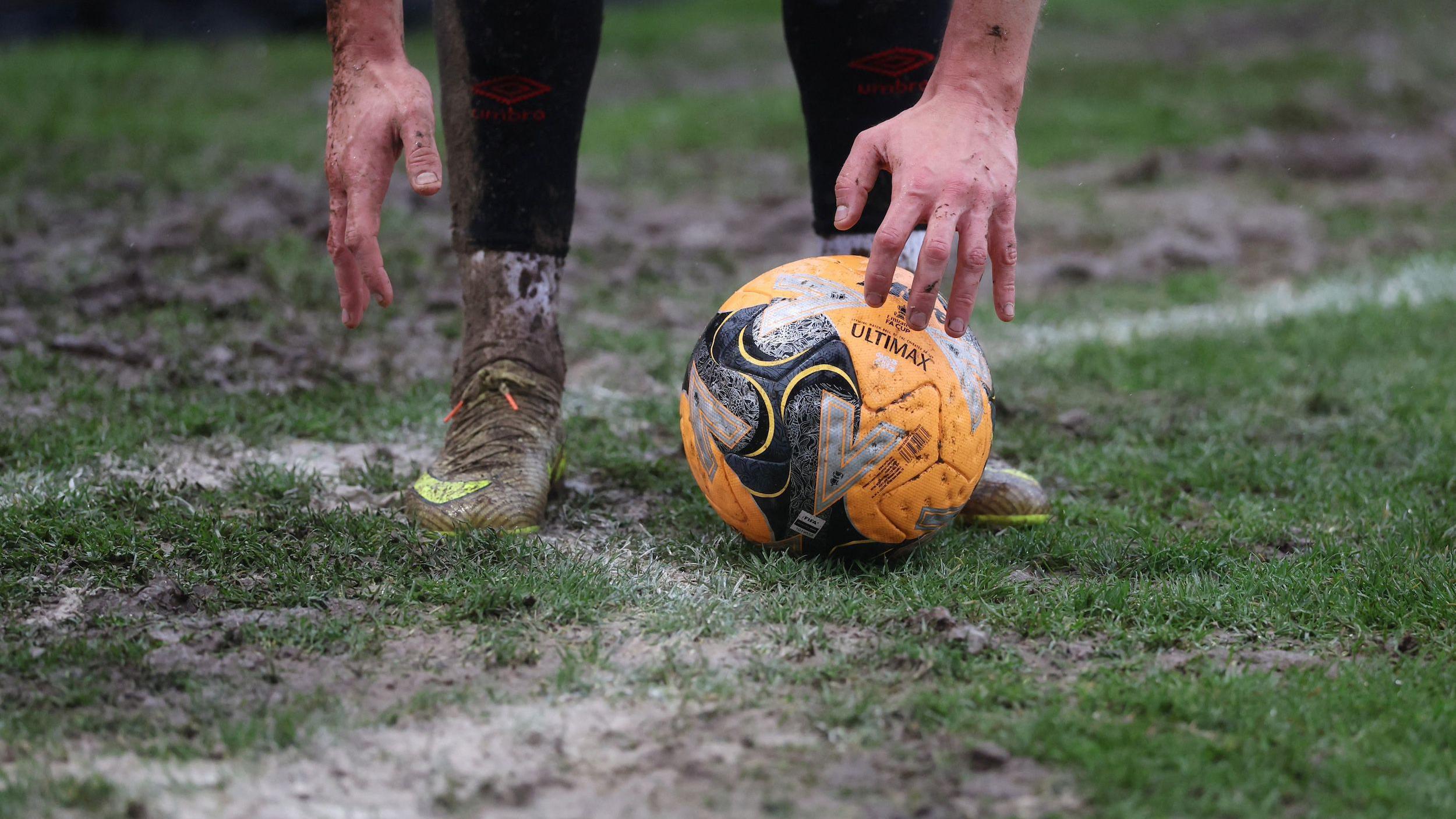 Fudbaler Grimzbija se sprema za korner