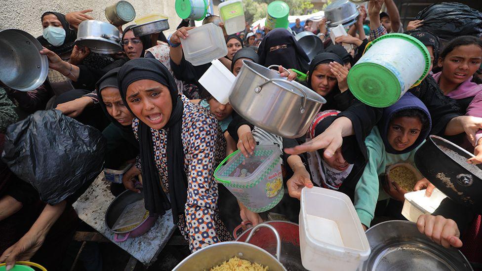 Killings near Gaza aid centre will deepen criticism of Israels new distribution system