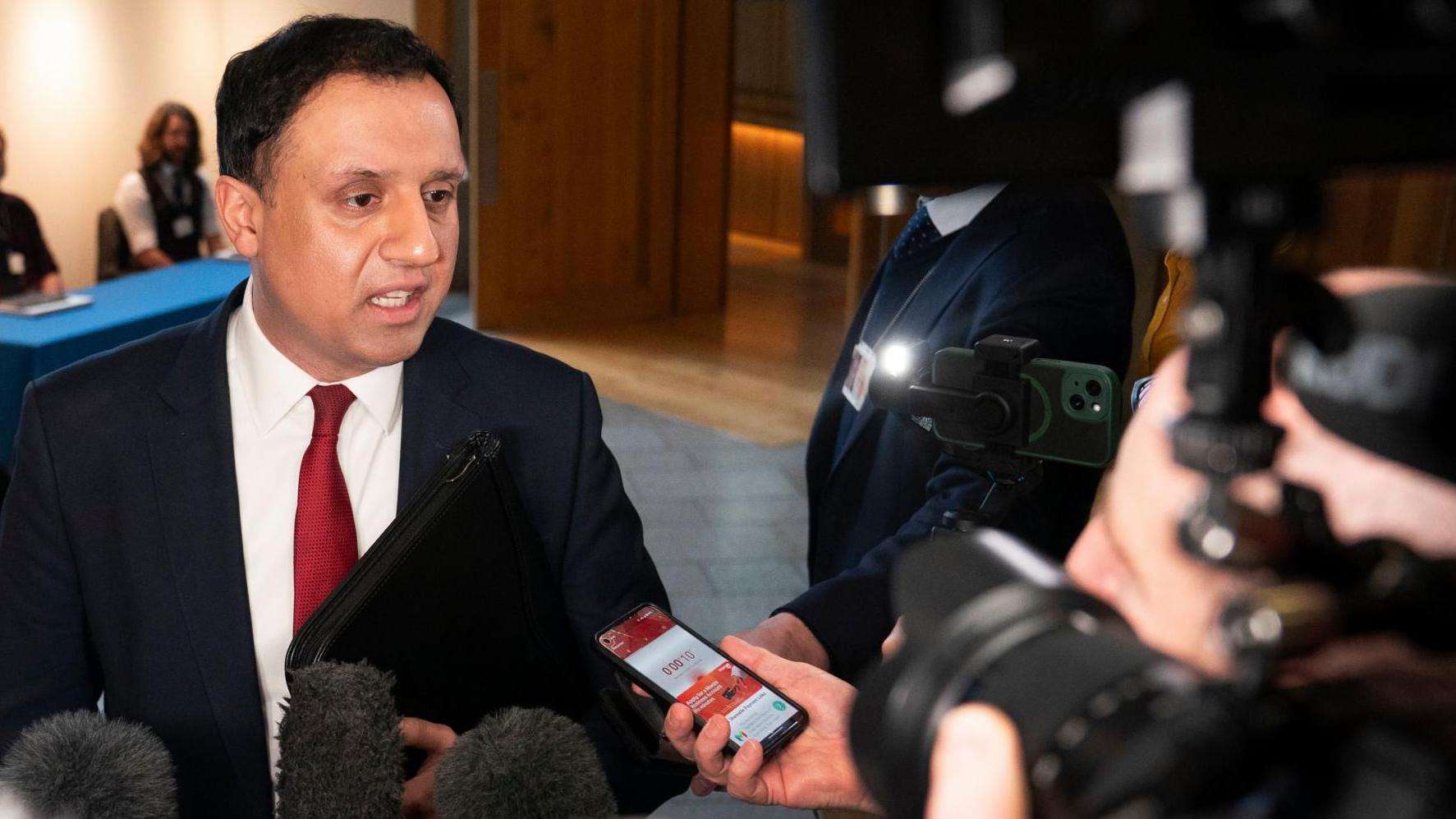 Scottish Labour leader expected to call for Starmer to step down as pressure mounts on PM