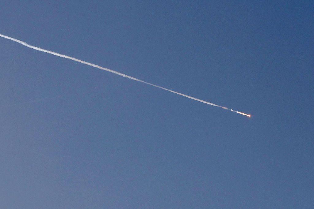 Irán lanzó nuevos ataques sobre Israel pese al anuncio del alto al fuego.