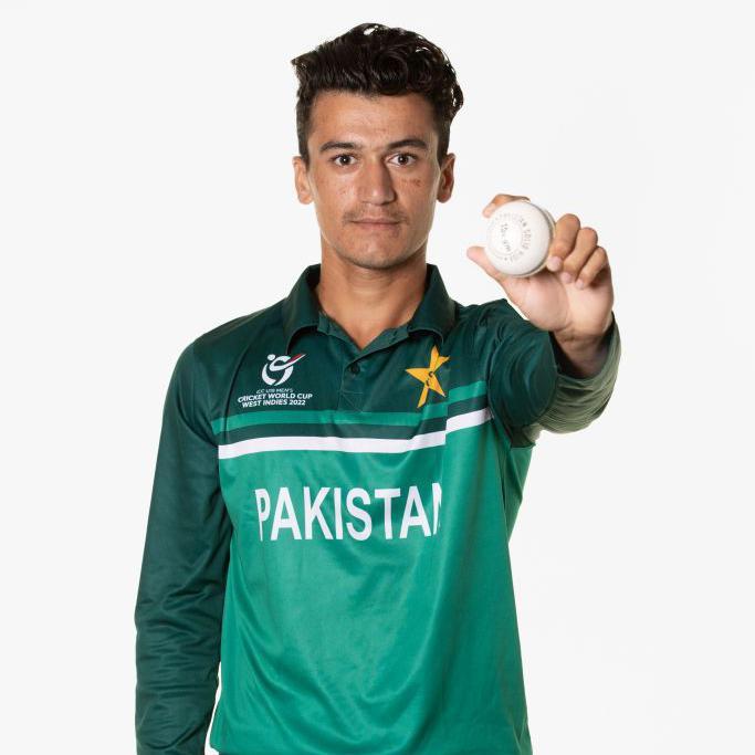 آل راؤنڈر معاذ