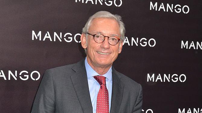 A 2011 pic of a Isak Andic, with grey hair and a red tie and suit