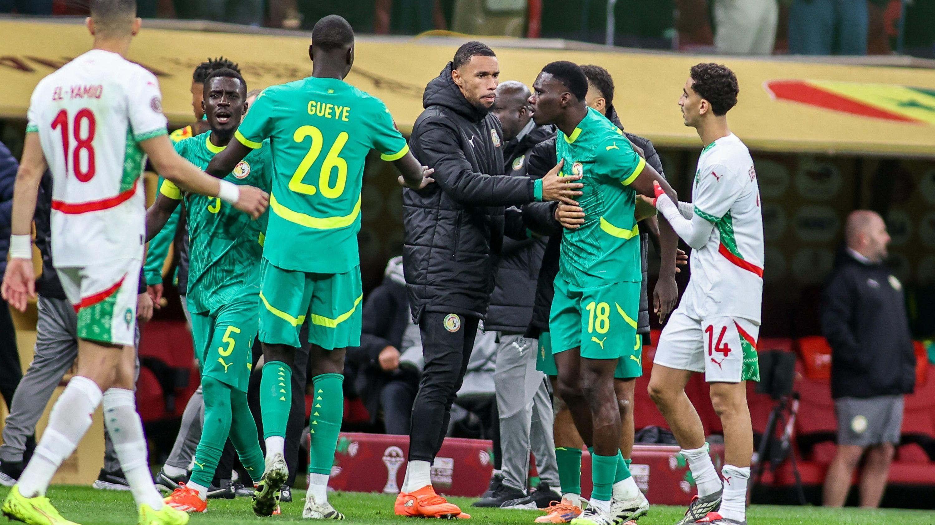 لاعبو السنغال مستاؤون من قرار للحكم خلال نهائي كأس الأمم الأفريقية 2025 ضد المغرب
