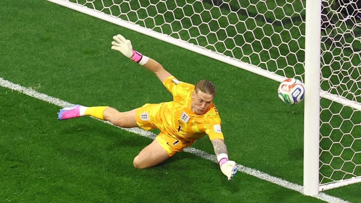 Watch as Pickford makes great save to deny Mexicos Jimenez in World Cup