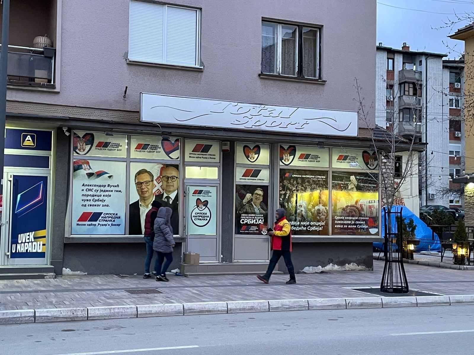 Stranačke prostorije SNS-a u Boru