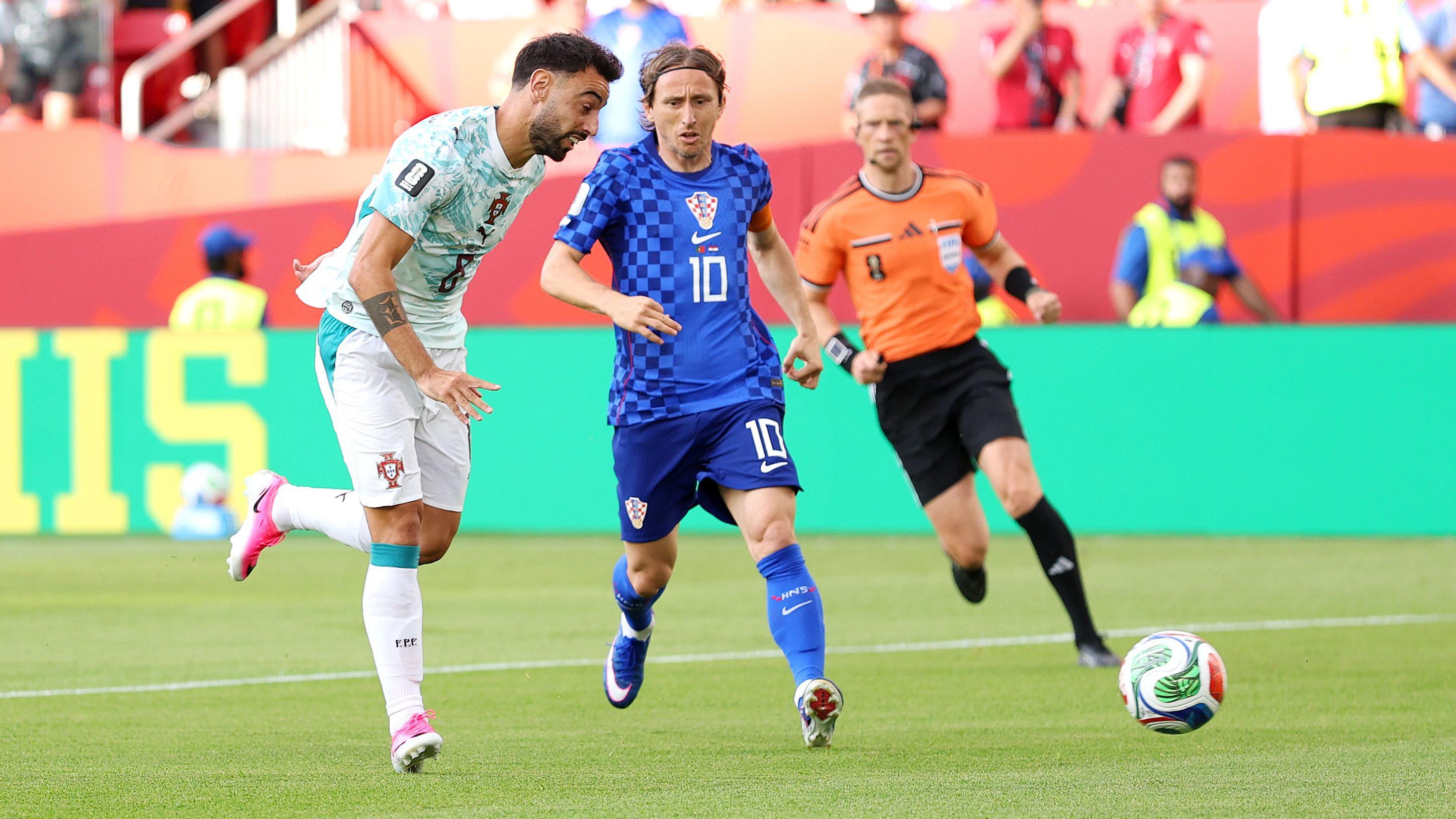 Watch as Portugals Fernandes denied early opener against Croatia at World Cup