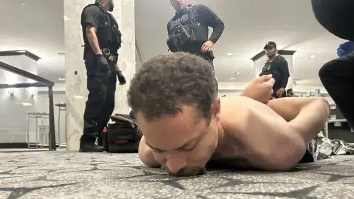 صورة للمشتبه به رهن الاحتجاز، نشرها دونالد ترامب