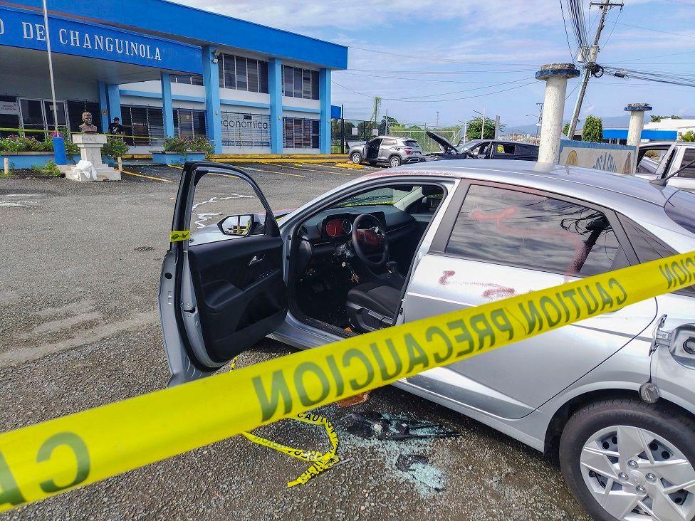 Un vehículo vandalizado