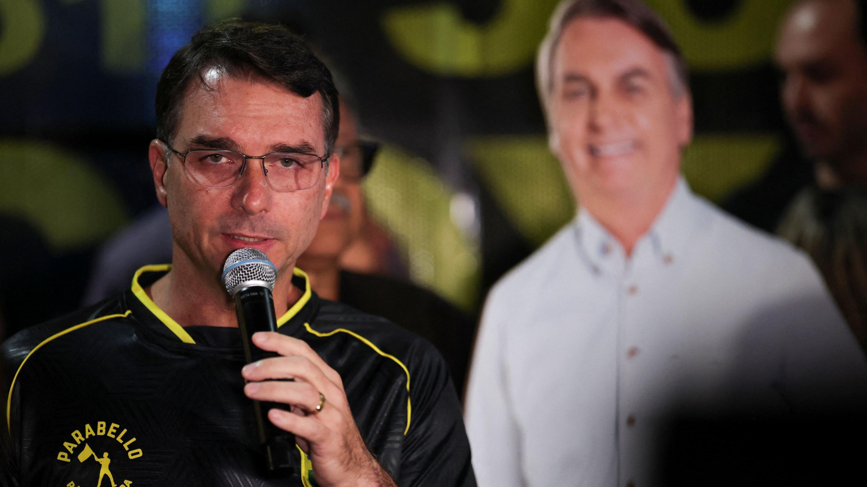 Flávio Bolsonaro.